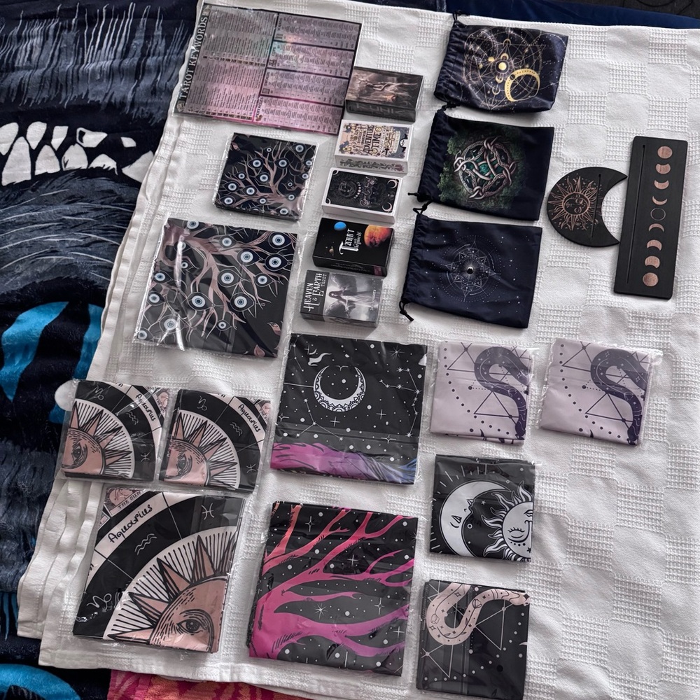 Mystical Tarot Card Set’s with Moon Phases accessories - Picture 3 of 16